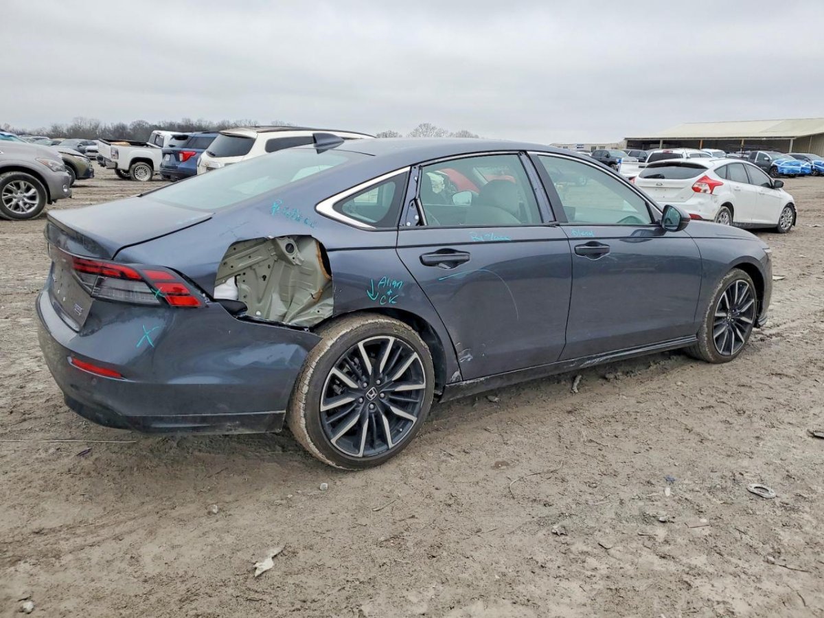 Honda HONDA ACCORD TOURING HYBRID