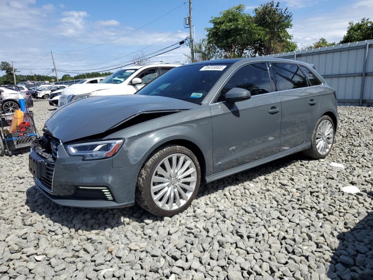 Audi A3 E-TRON PREMIUM PLUS