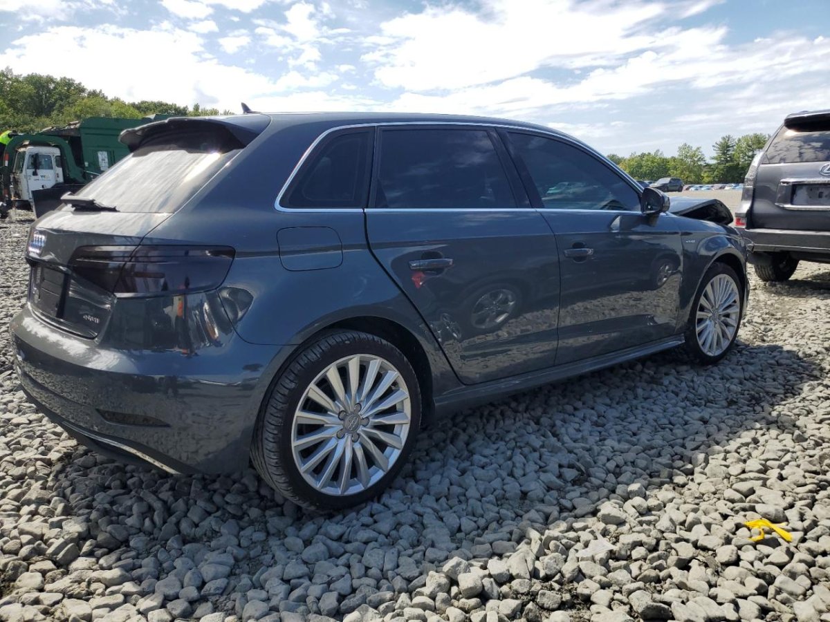 Audi A3 E-TRON PREMIUM PLUS