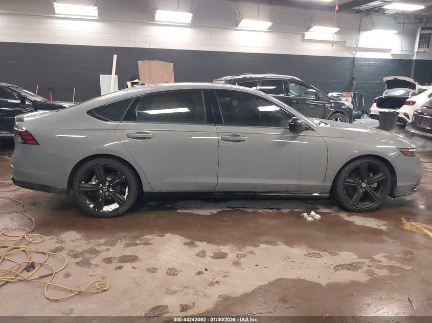 Honda Accord, Hybrid Sport-L