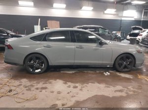 Honda Accord, Hybrid Sport-L