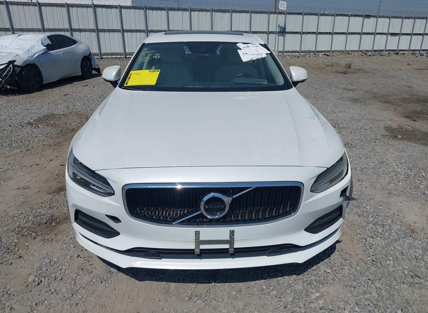 Volvo S90 T5 MOMENTUM