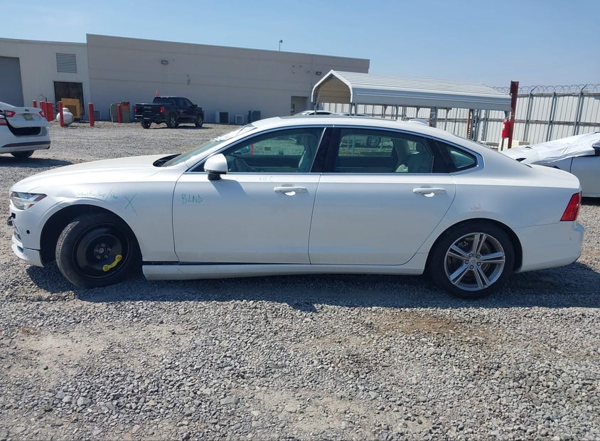 Volvo S90 T5 MOMENTUM