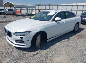 Volvo S90 T5 MOMENTUM