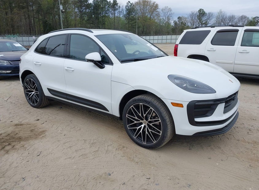 Porsche MACAN T