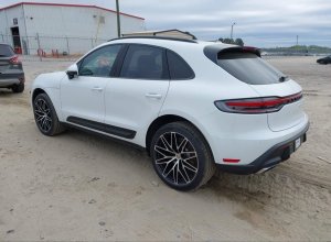 Porsche MACAN T