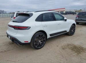 Porsche MACAN T