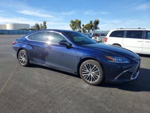 Lexus ES, 300H Base