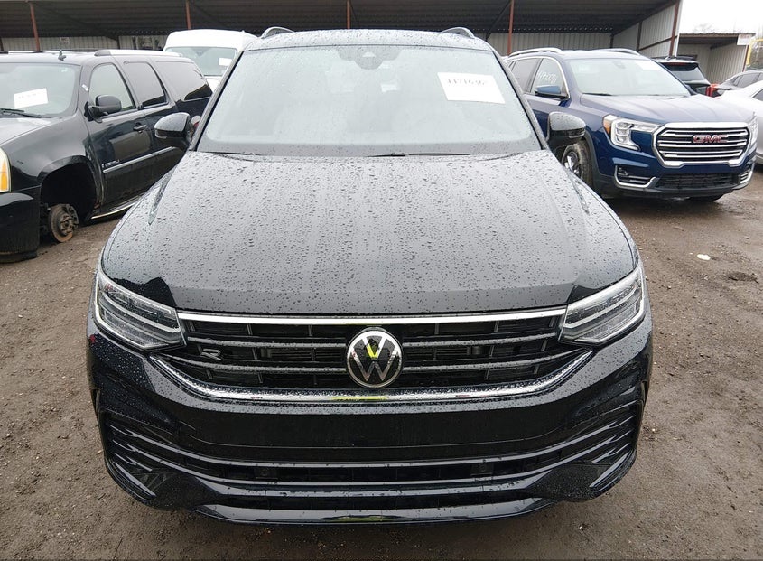 Volkswagen TIGUAN 2.0T SE R-LINE BLACK