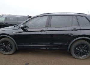 Volkswagen TIGUAN 2.0T SE R-LINE BLACK