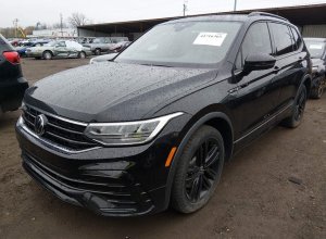 Volkswagen TIGUAN 2.0T SE R-LINE BLACK