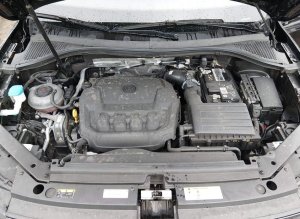 Volkswagen TIGUAN 2.0T SE R-LINE BLACK