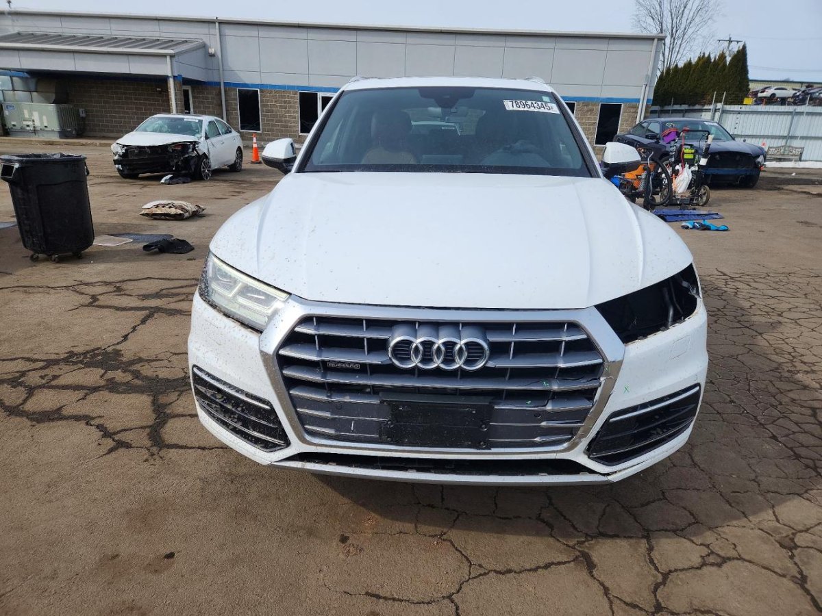 Audi Q5, Premium Plus