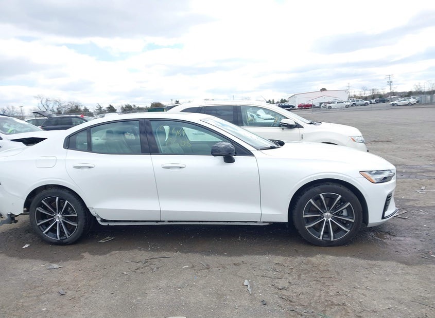 Volvo S60 Recharge Plug-In Hybrid, T8 Plus Dark Theme