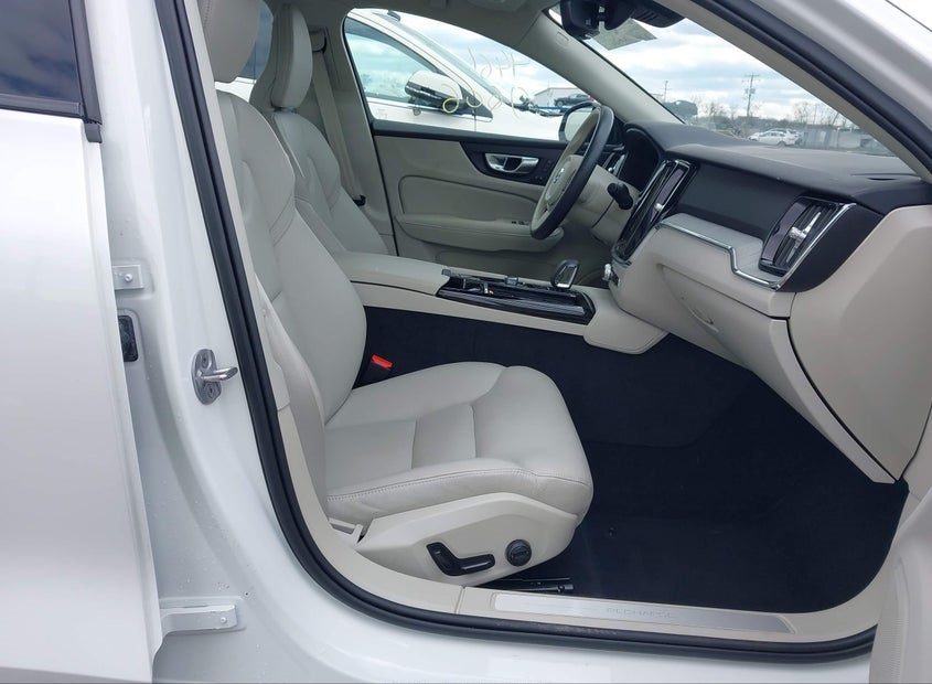 Volvo S60 Recharge Plug-In Hybrid, T8 Plus Dark Theme