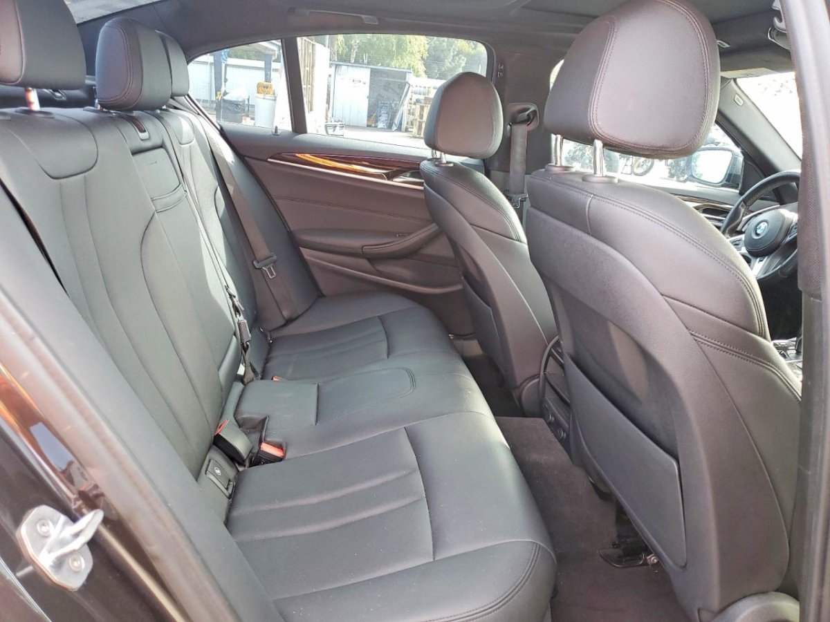 BMW 530E