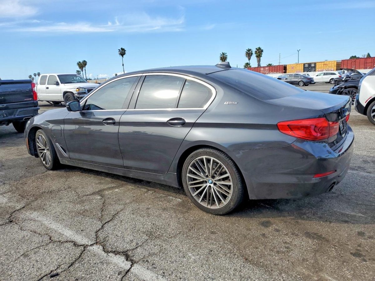 BMW 530E