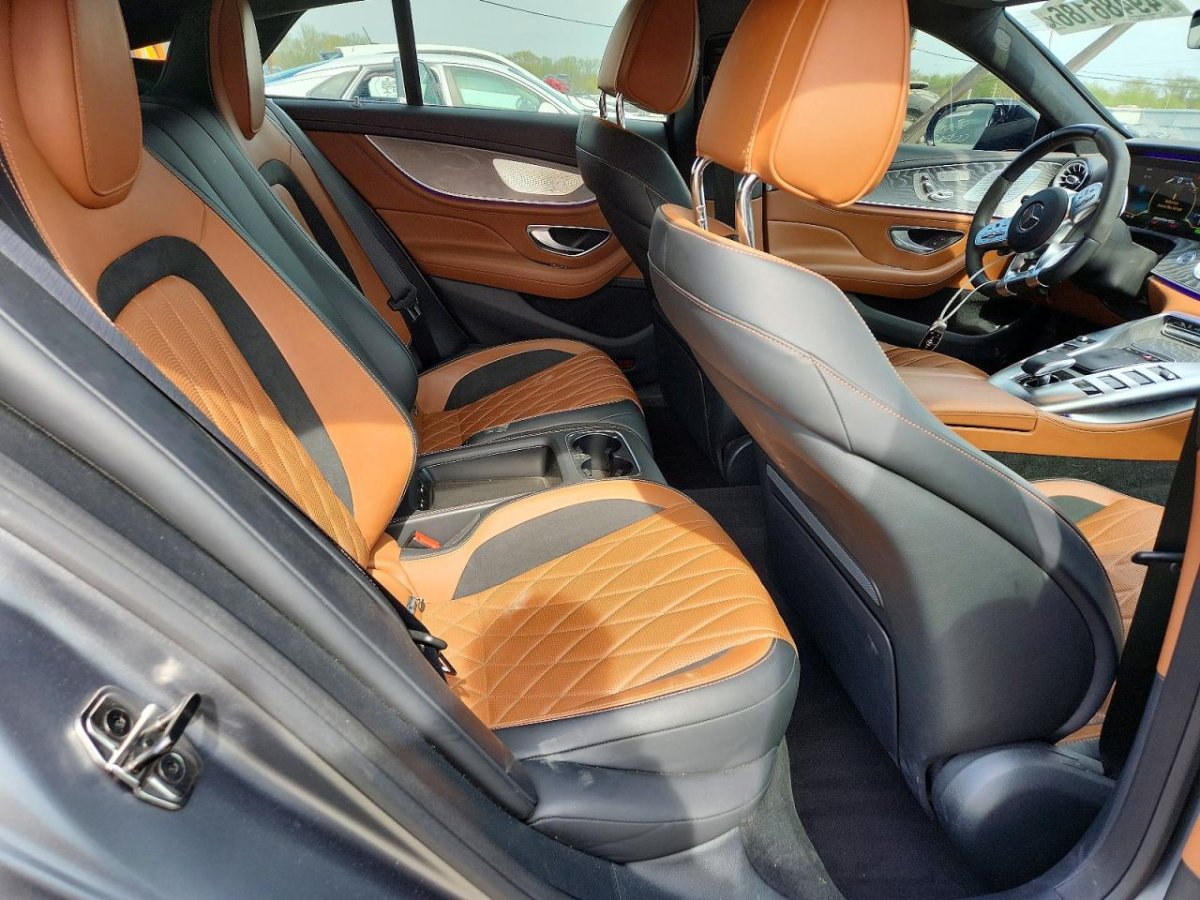 Mercedes-Benz AMG GT 53