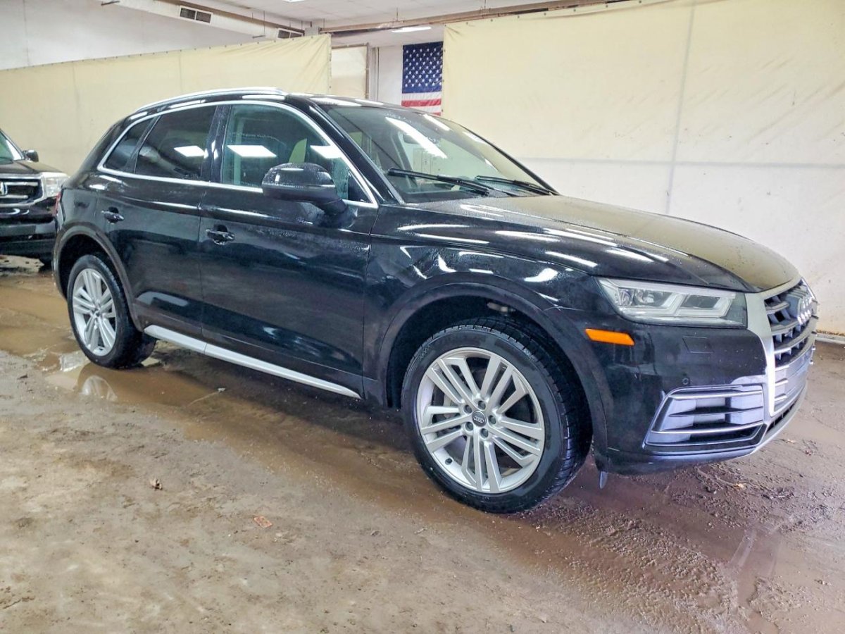 Audi Q5, Premium Plus