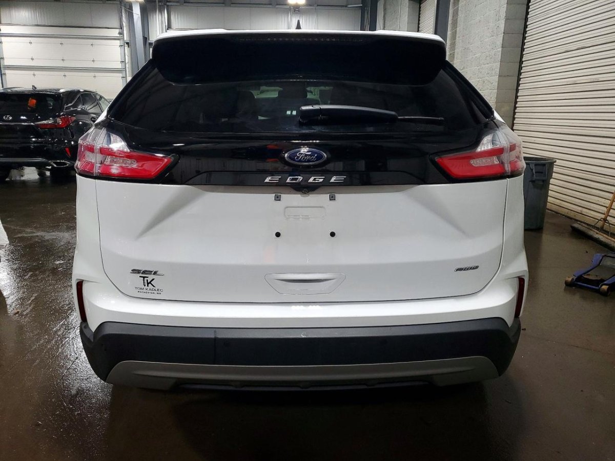 Ford Edge, Sel