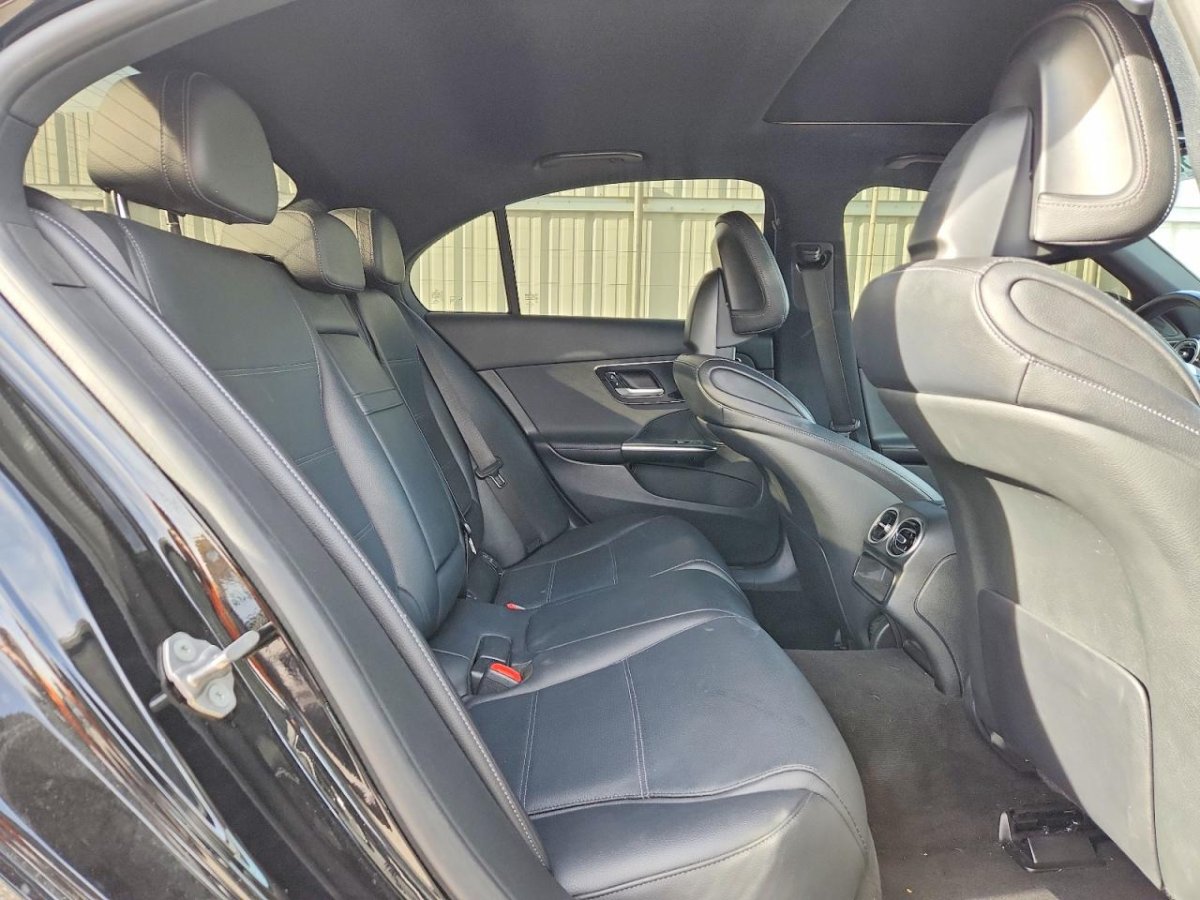 Mercedes-Benz C 300 4MATIC
