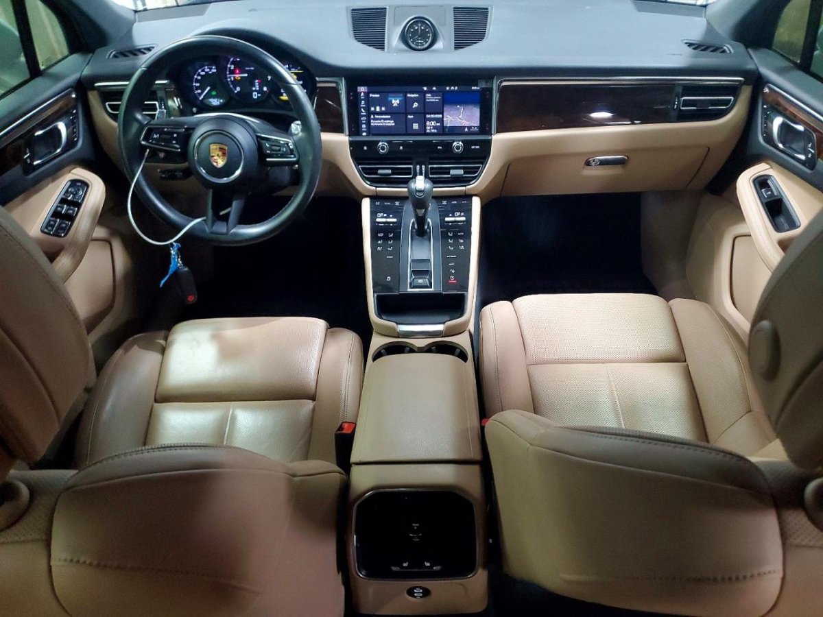 Porsche MACAN BASE