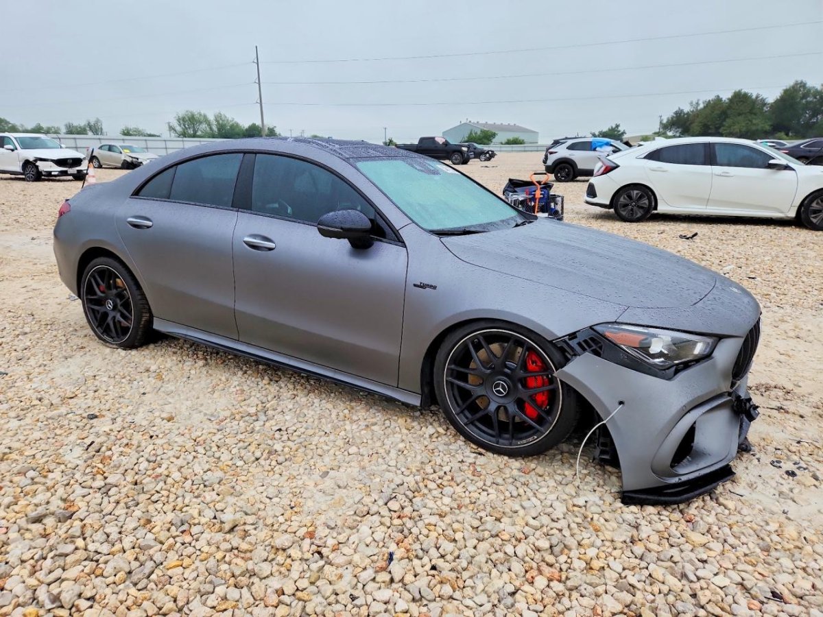 Mercedes-Benz CLA 45 AMG