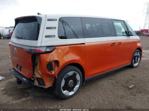 Volkswagen ID. BUZZ PRO S PLUS WITH 4MOTION