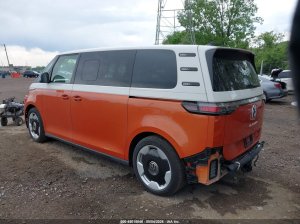 Volkswagen ID. BUZZ PRO S PLUS WITH 4MOTION