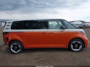 Volkswagen ID. BUZZ PRO S PLUS WITH 4MOTION