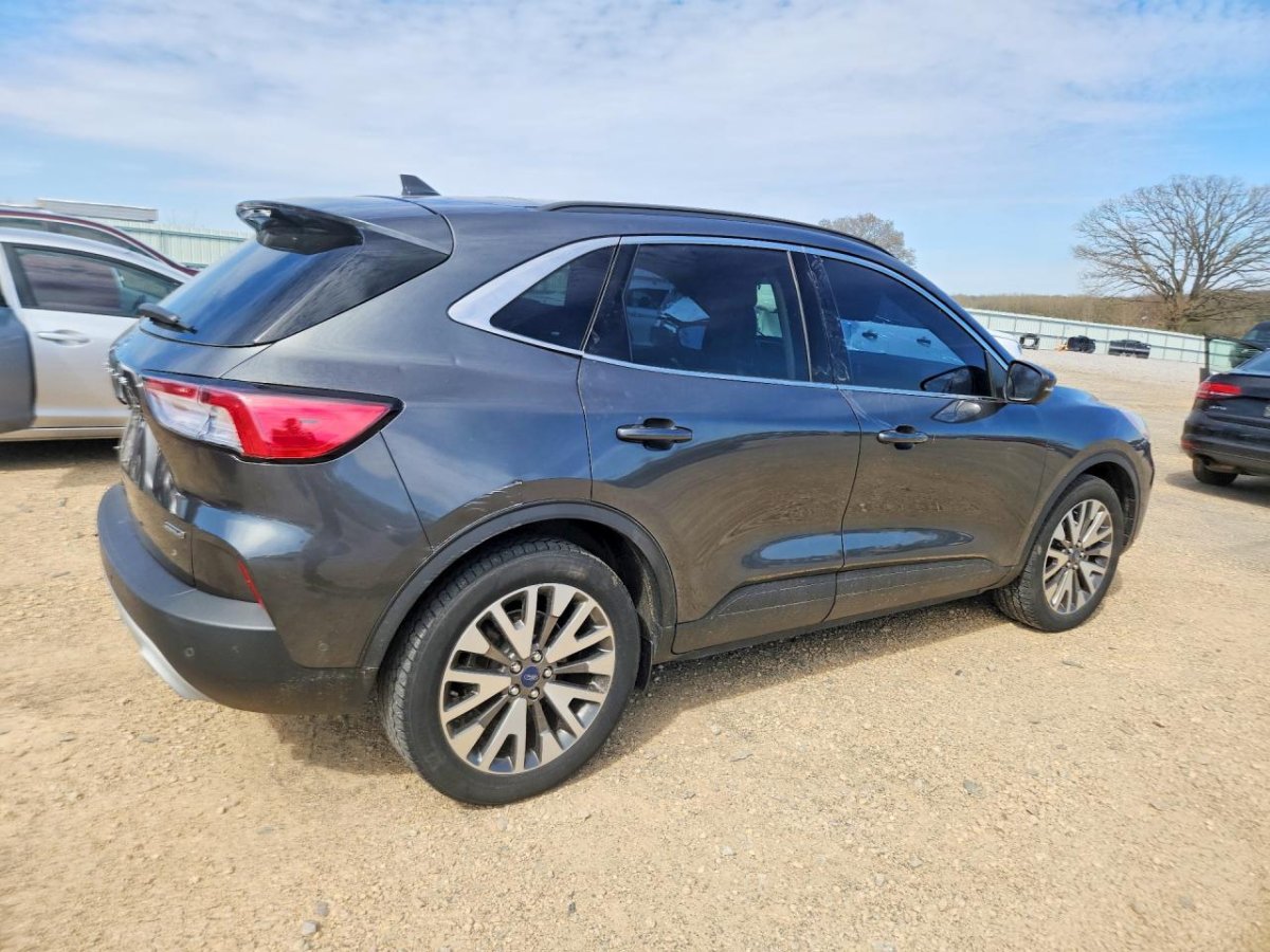 Ford Escape, Titanium