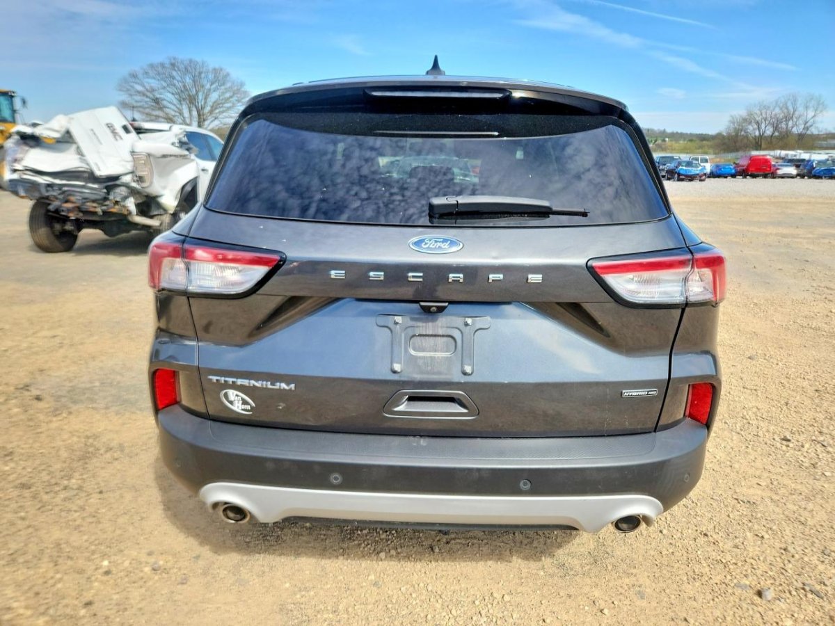 Ford Escape, Titanium
