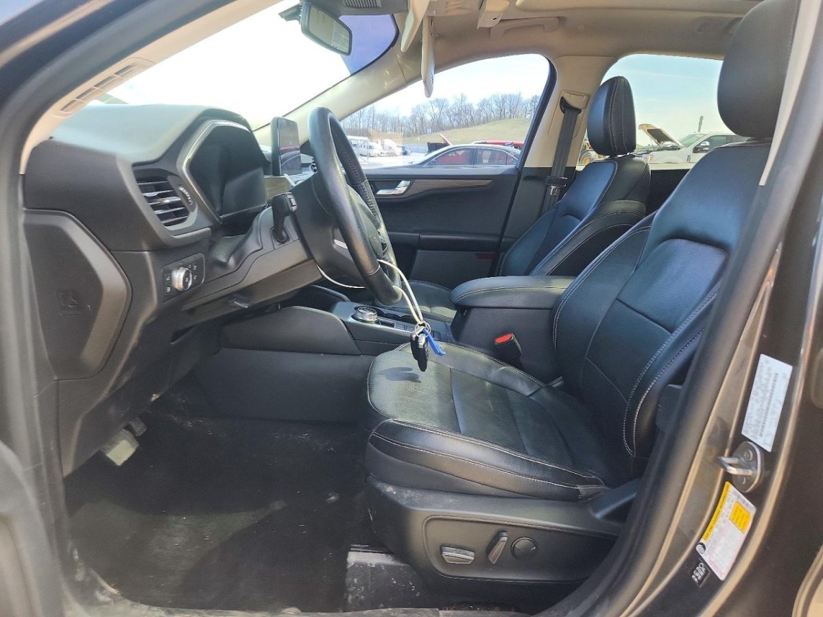 Ford Escape, Titanium