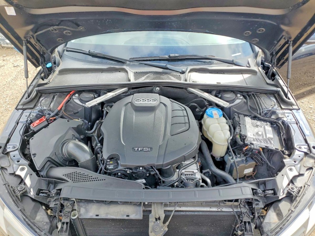 Audi A4, Premium