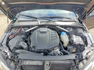 Audi A4, Premium