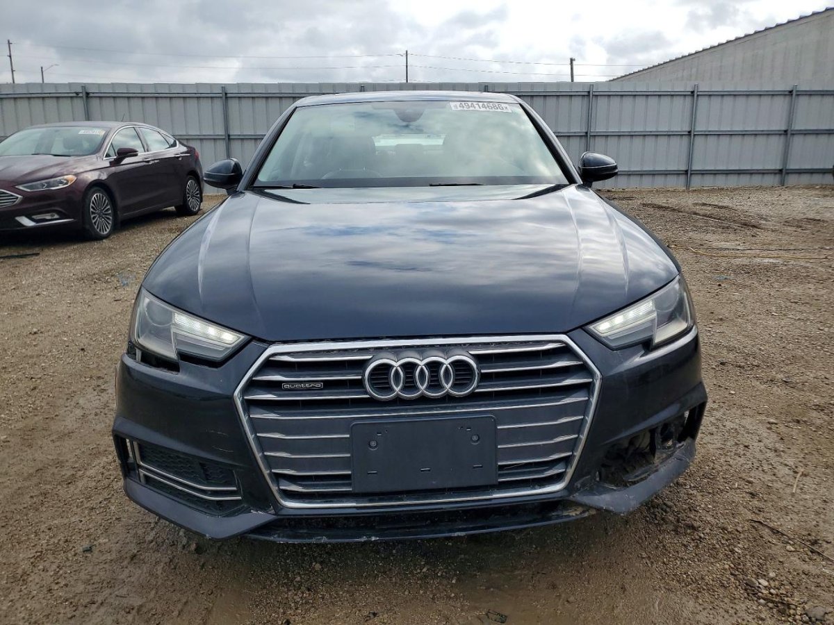 Audi A4, Premium