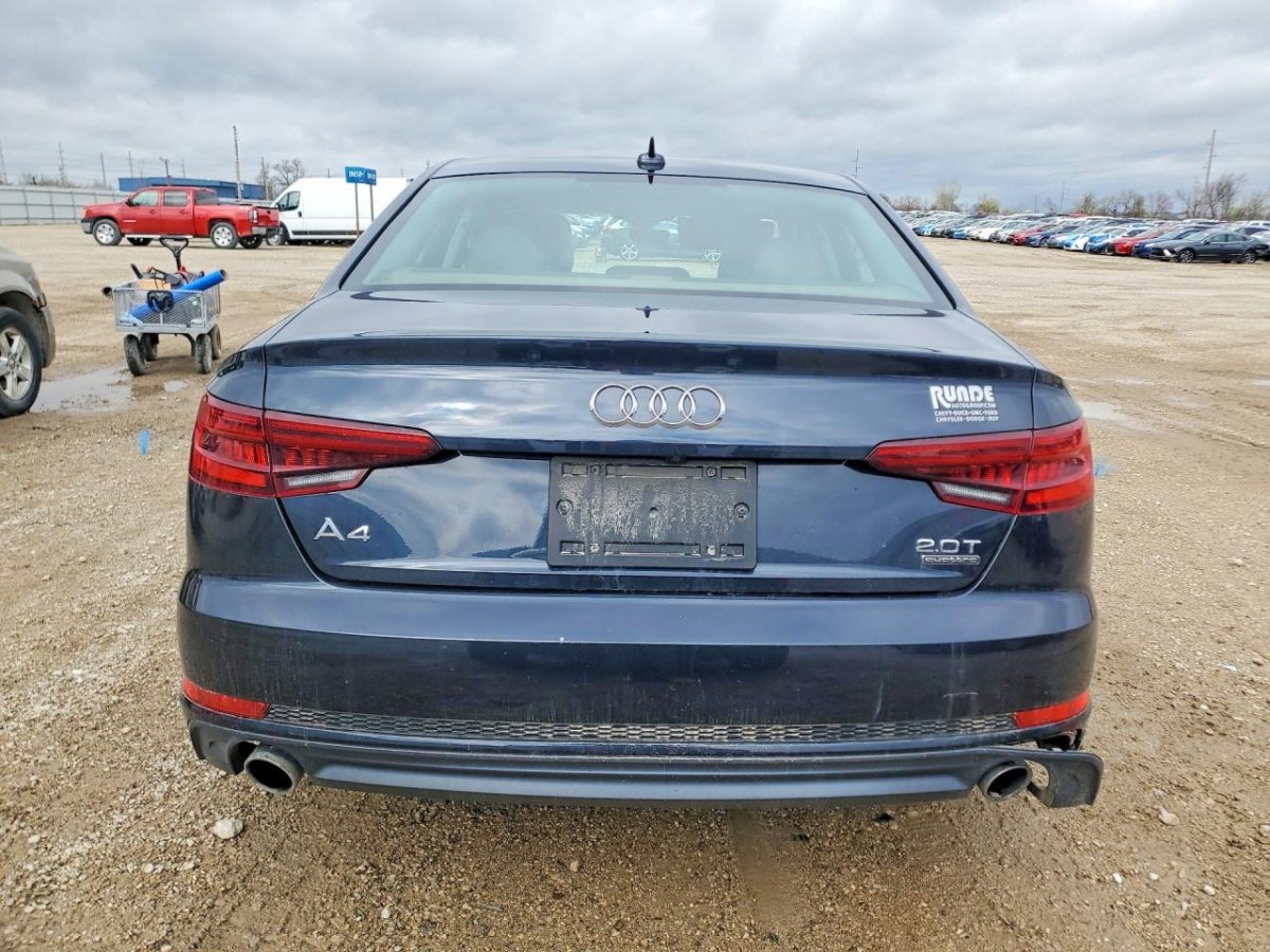 Audi A4, Premium