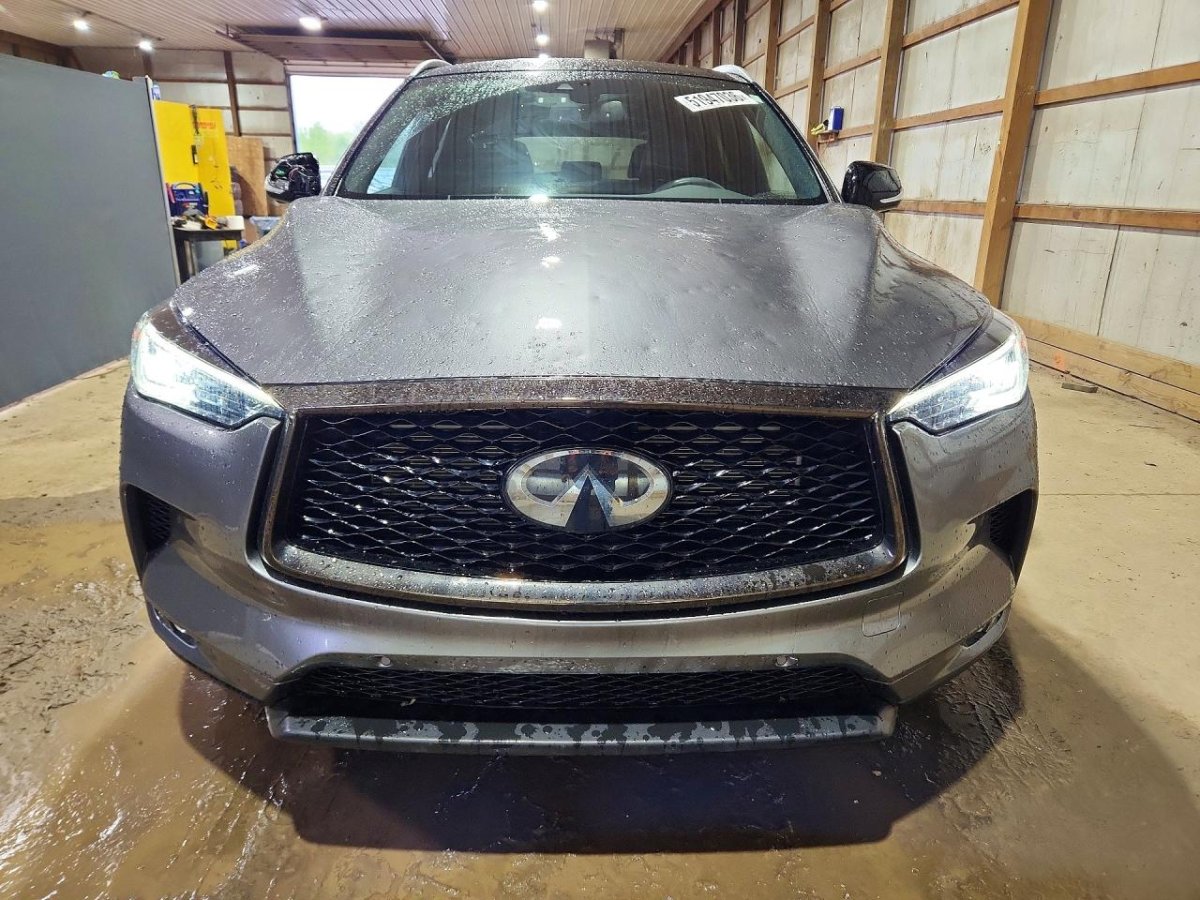 Infiniti QX50, Essential