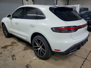 Porsche MACAN BASE