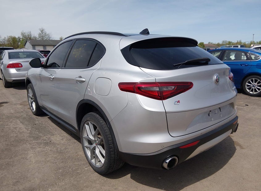 Alfa Romeo Stelvio, Ti Sport Awd
