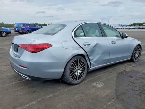 Mercedes-Benz C 300 4MATIC