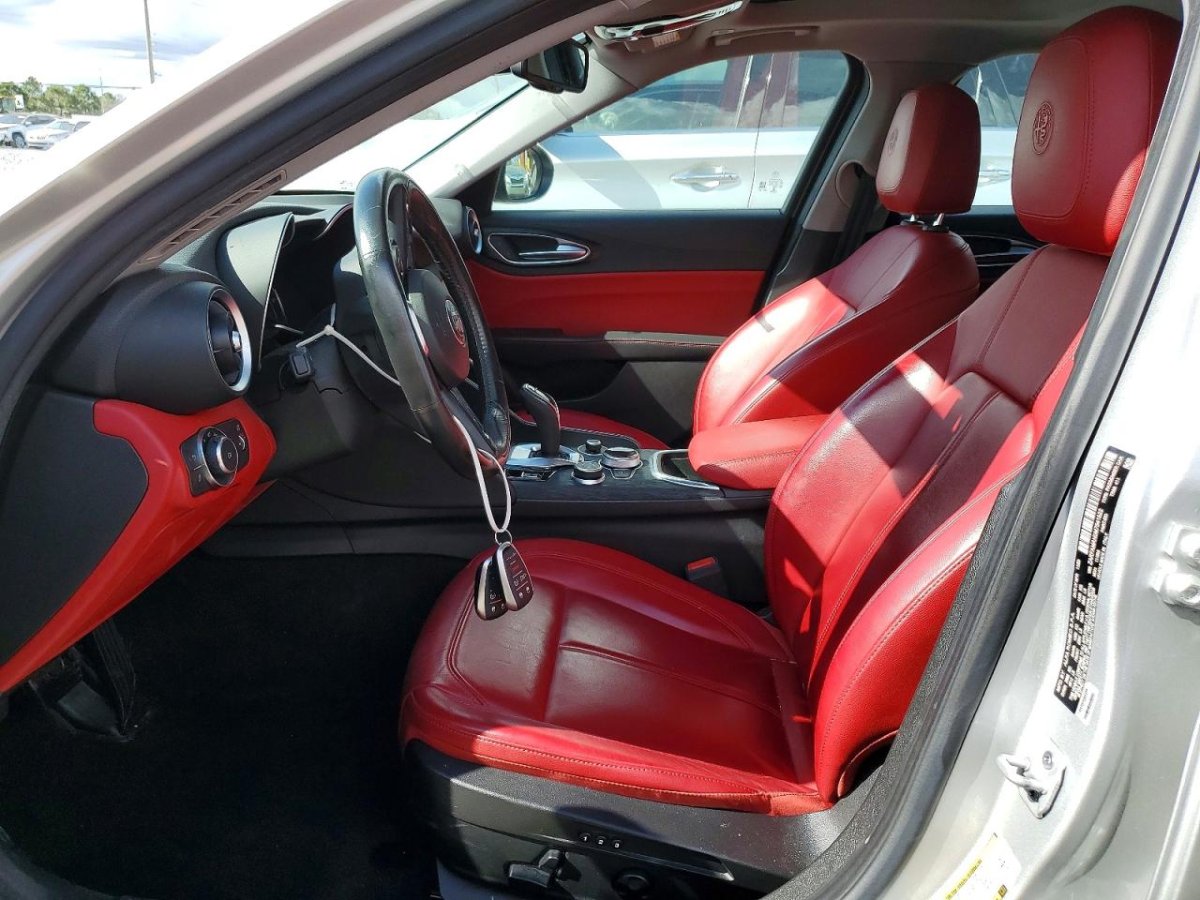 Alfa Romeo GIULIA SPORT
