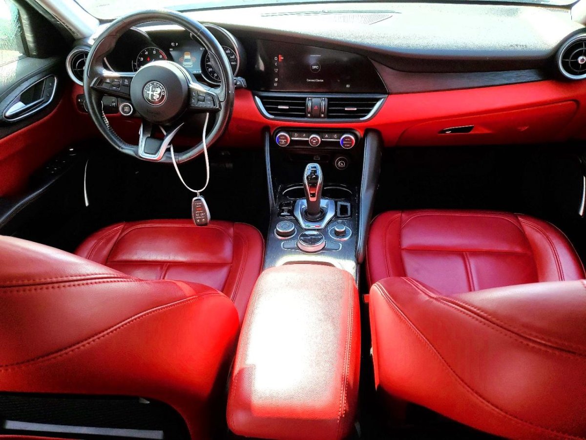Alfa Romeo GIULIA SPORT