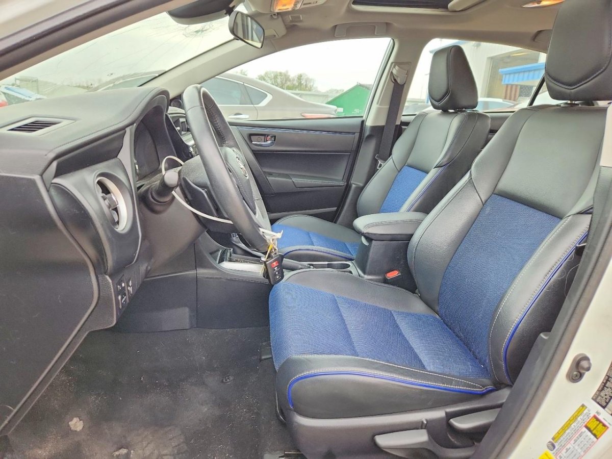 Toyota Corolla SE