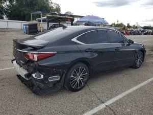 Lexus ES 300H BASE