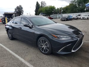 Lexus ES 300H BASE