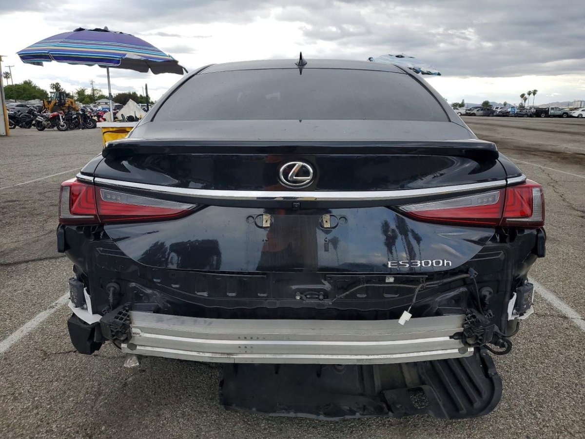 Lexus ES 300H BASE