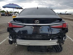 Lexus ES 300H BASE