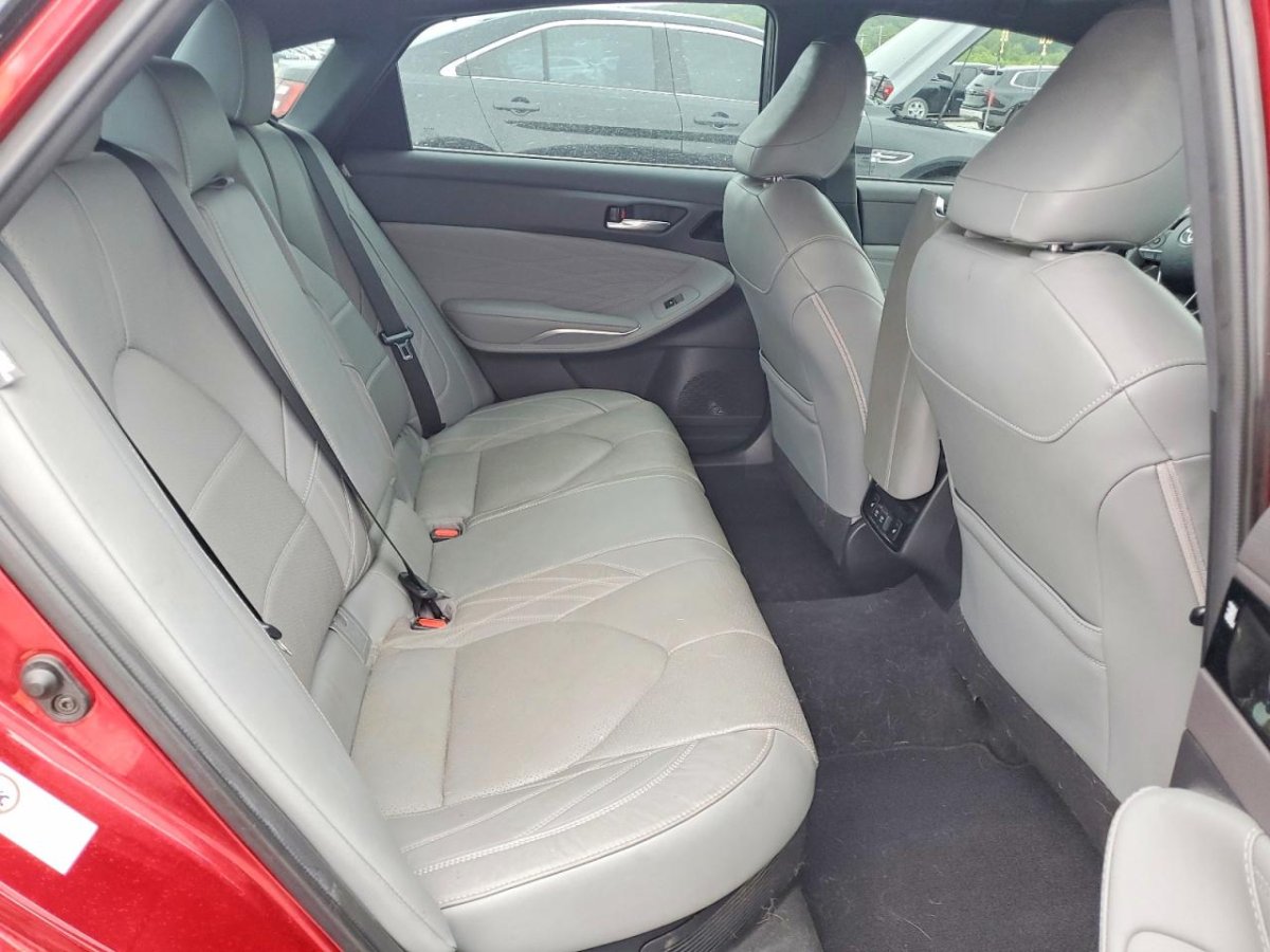 Toyota AVALON HYBRID LIMITED