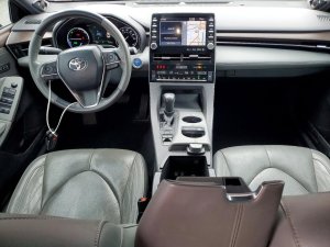 Toyota AVALON HYBRID LIMITED